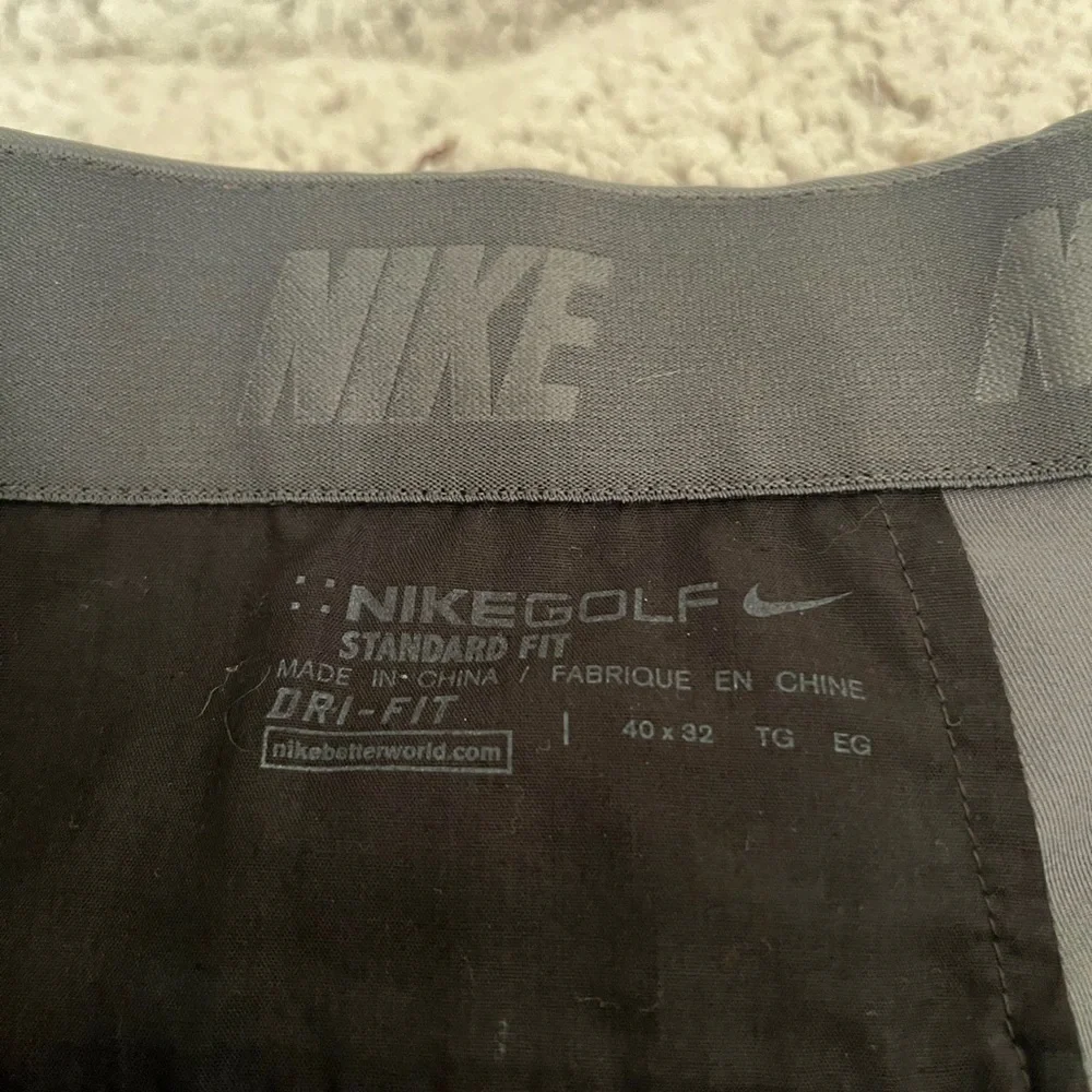 Nike Dri-Fit men’s golf pants size 40x32